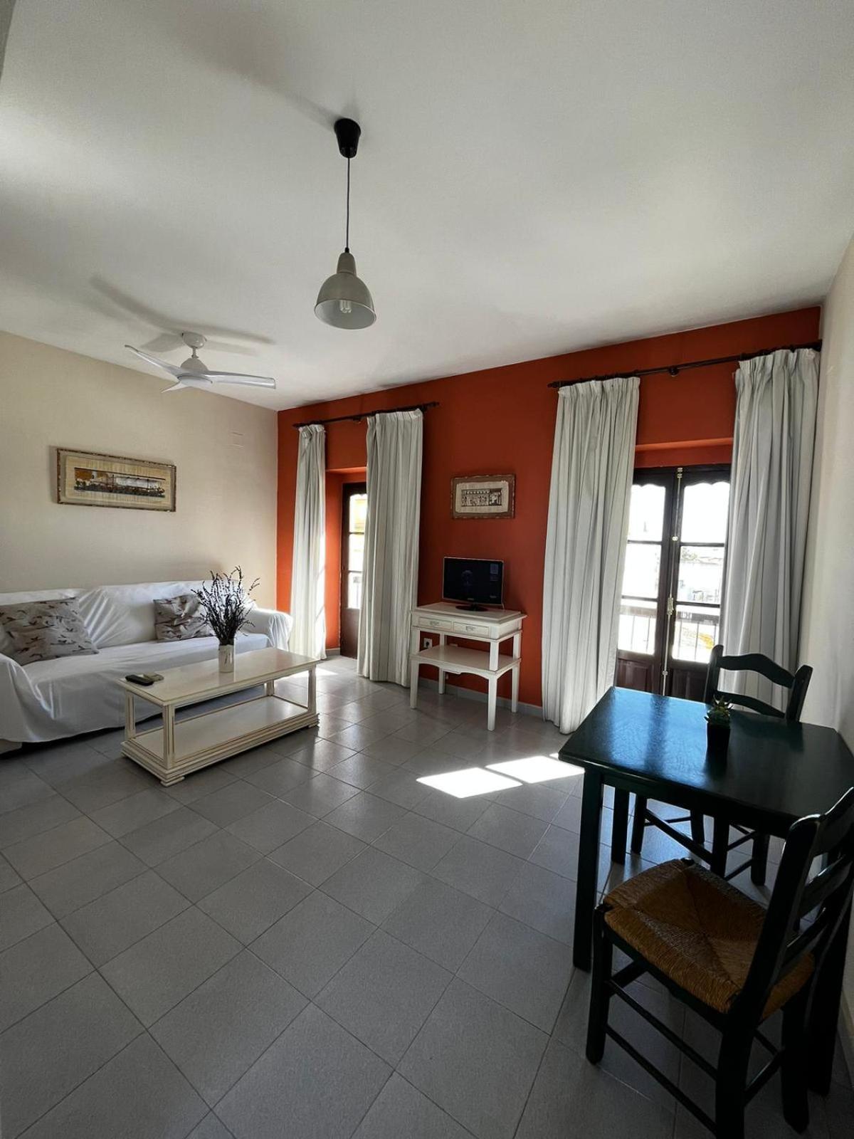 Apartamentos Larga 70 Эль-Пуэрто-де-Санта-Мария Экстерьер фото
